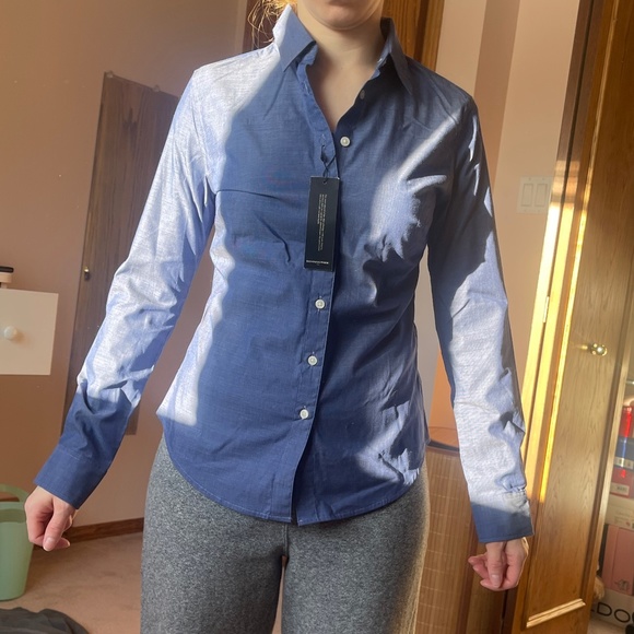 BNWT  Banana Republic Blouse Blue Small - Picture 1 of 3